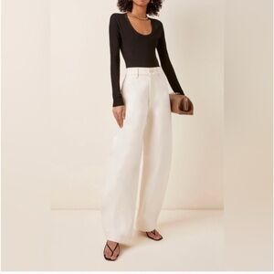 Goldsign Curve Wide Leg Jean